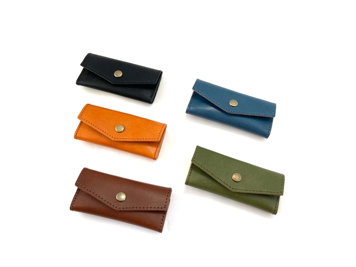 カラーバリエーションは、この5色展開です