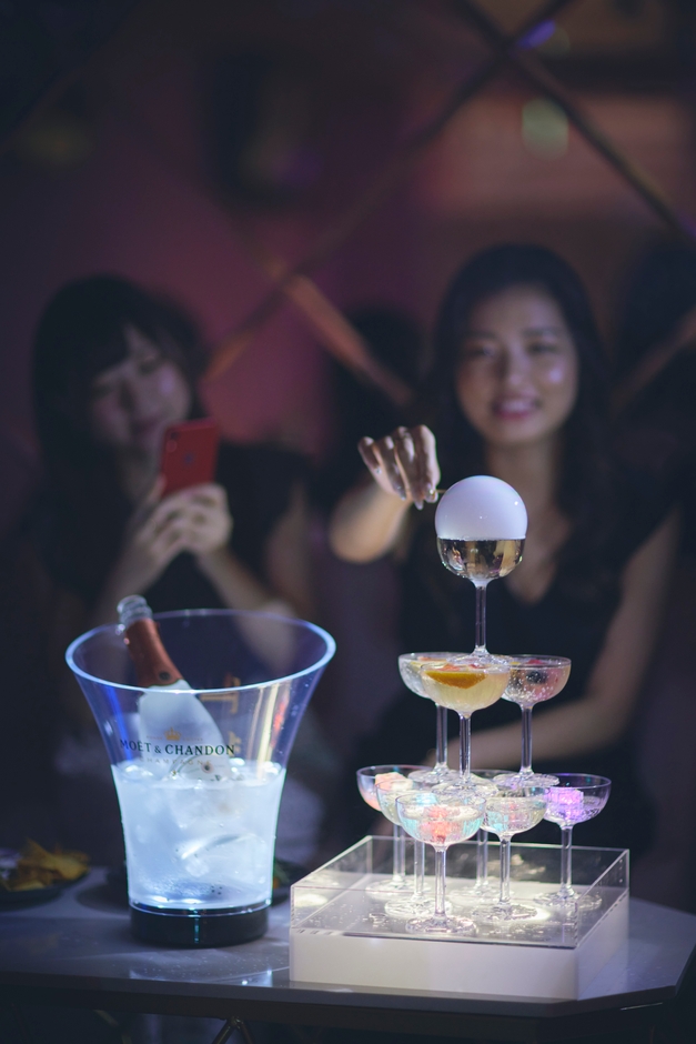 バブルシャンパンタワー