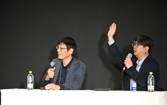 メイキングトークに登壇した左：堀川憲司氏（代表取締役、プロデューサー）、右：相馬紹二氏（取締役、プロデューサー）