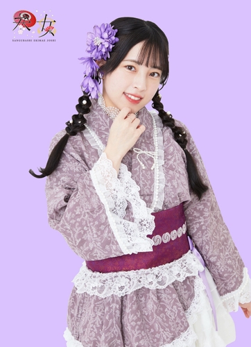 伴野愛実(リーダー/おもかわ4ちゃい/菫色担当/元気を司る女神)