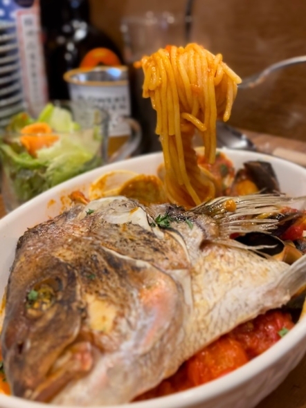 インパクト抜群!赤いペスカトーレ