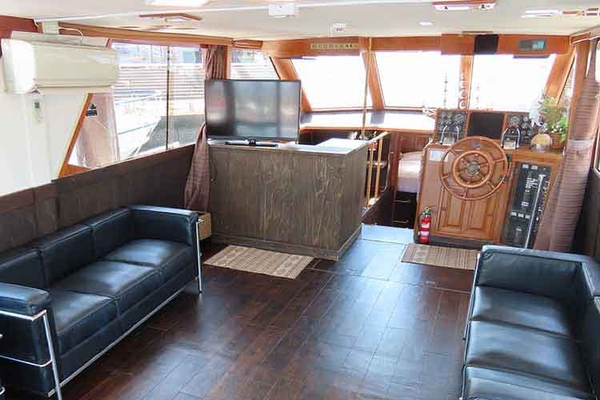 クルーザーの内装