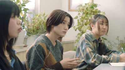 正解のない問いに向き合いながら、 保育の「プロセス」をどう可視化できるかを考える学生たち。