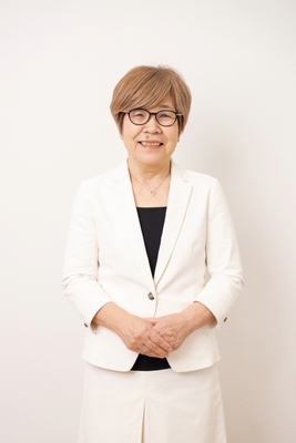 代表取締役 中村恒瑛(正面)