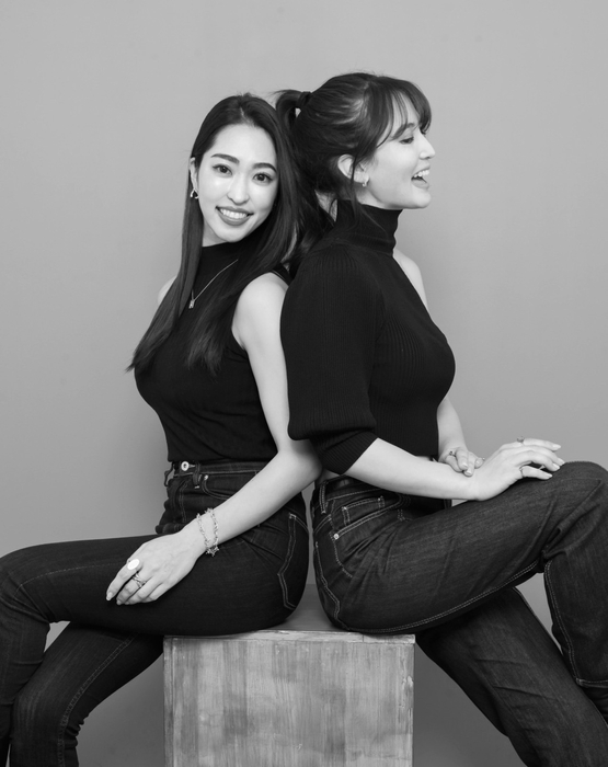 左:姉 Yurina、右:妹 Aya