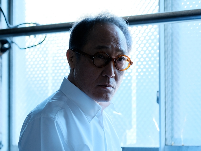 特別出演:佐野史郎