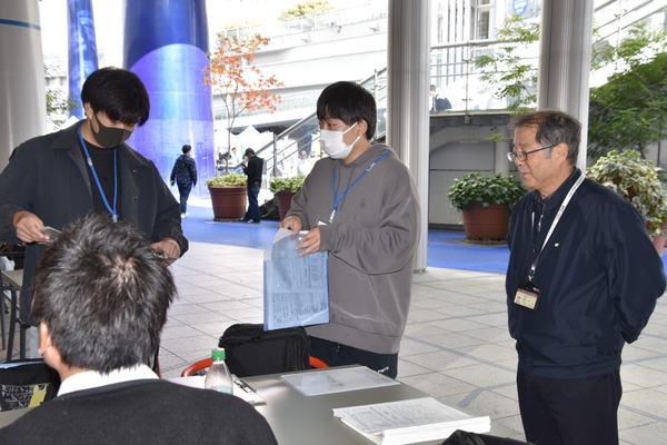 オアシス21で大野栄治教授と打ち合わせ