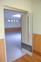 【納入事例レポート】あ、ここにも杉田エース！Vol.134千葉県船橋市の介護施設増築工事で省スペースドア「ラクオスII」を採用していただきました。