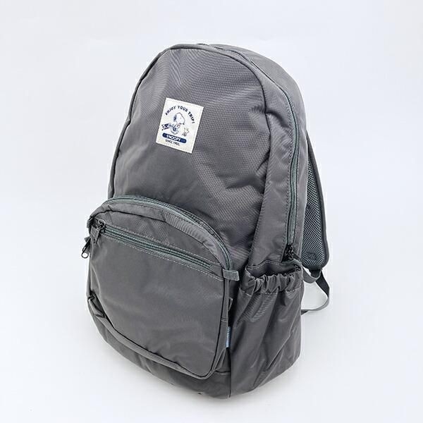 スヌーピーのシンプルで容量抜群のリュックサック