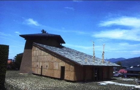 神長官守矢史料館(藤森氏設計)