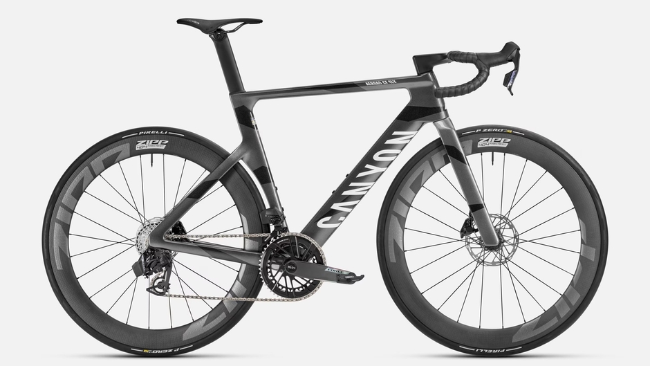 Aeroad CF SLX 7 AXS SPEED  新価格　899,000円　旧価格　1,169,000円（いずれも税込）