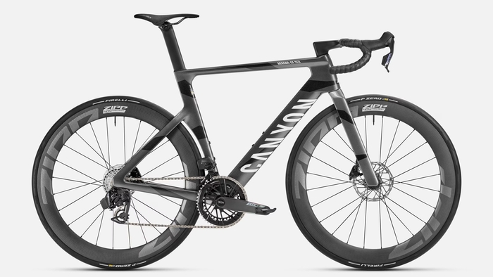 Aeroad CF SLX 7 AXS SPEED  新価格　899,000円　旧価格　1,169,000円（いずれも税込）