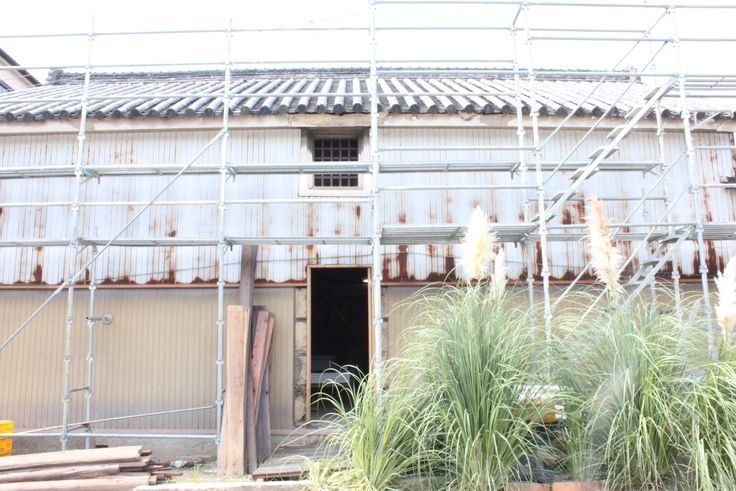 改装中の蔵(外観)1