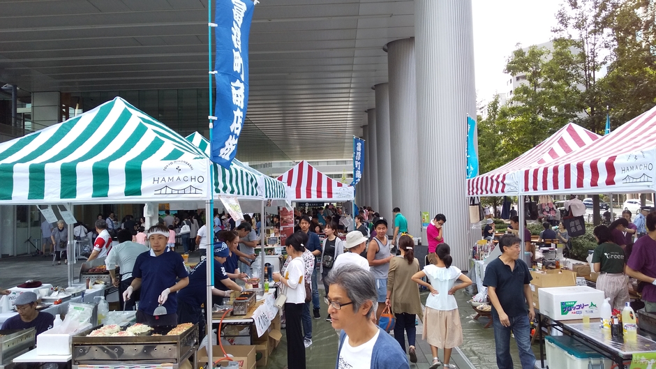 ※コロナ前の浜町マルシェの様子です※