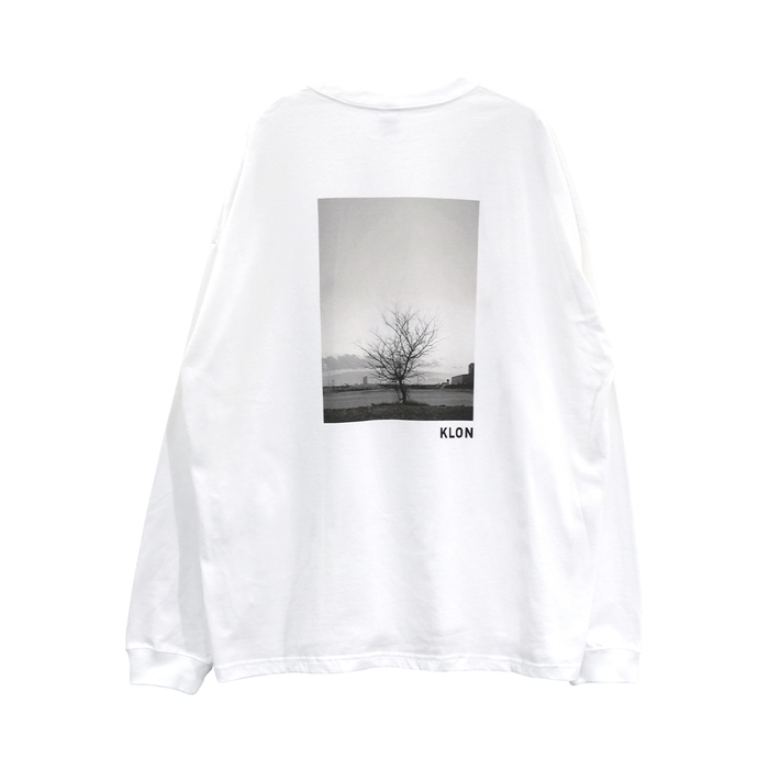 graphic LONG T huge tree(WHITE)