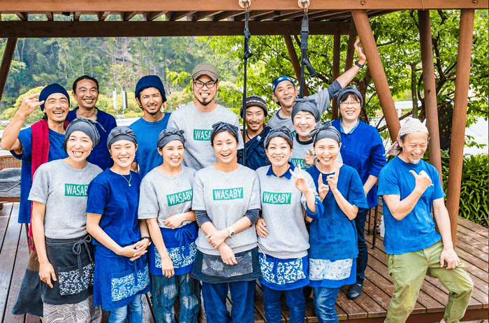 モダン温泉宿坊「禅の湯」で〝育する〟仲間たち