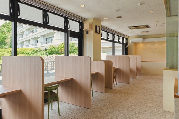 <コワーキングスペース>