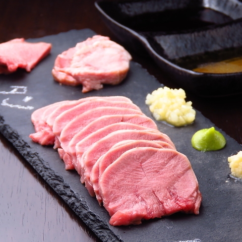 低温調理肉刺しタン