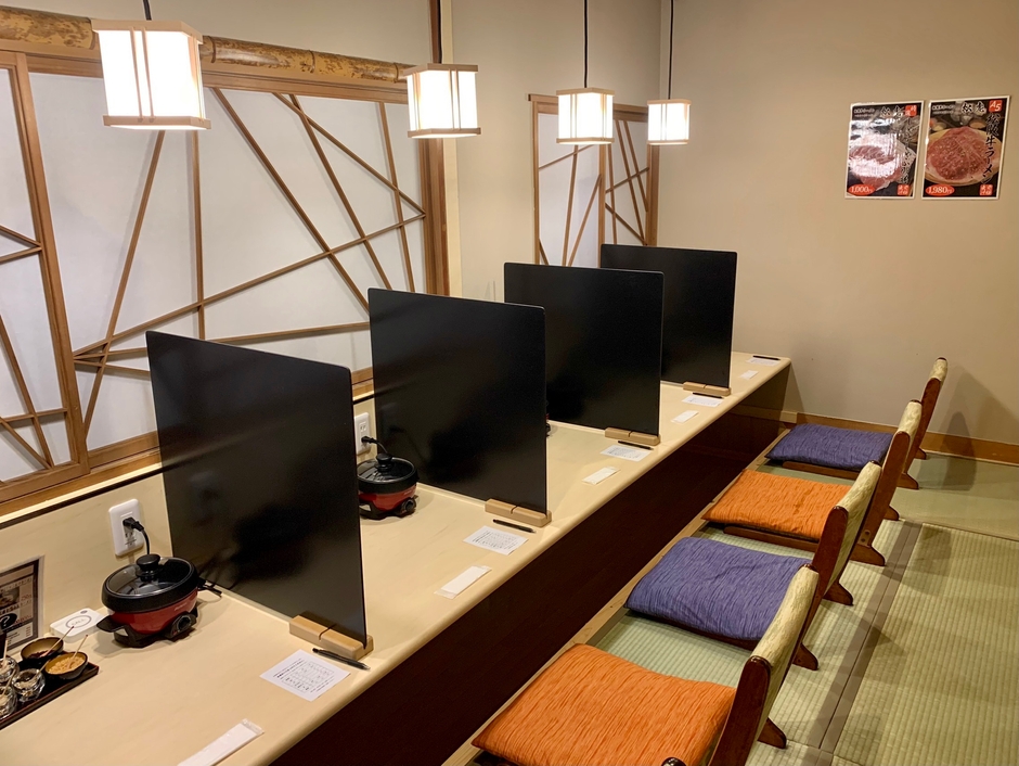 店内カウンター