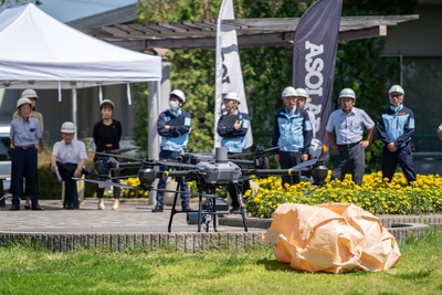 物資輸送デモ:FlyCart30による輸送物資の配送の様子