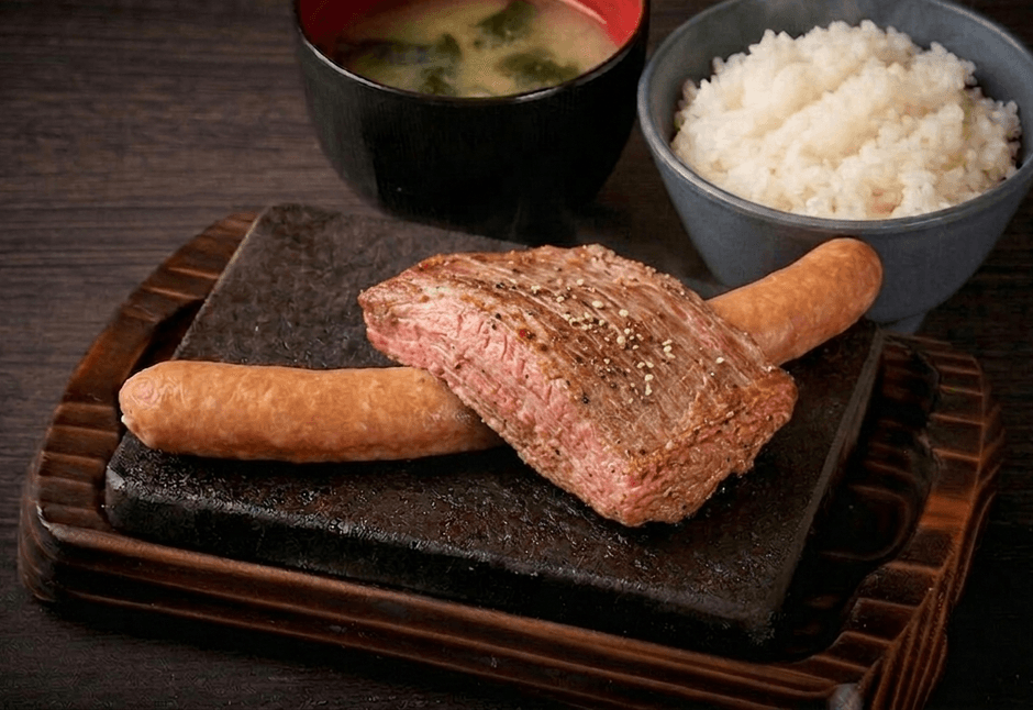 飽喰亭ステーキ×ソーセージ
