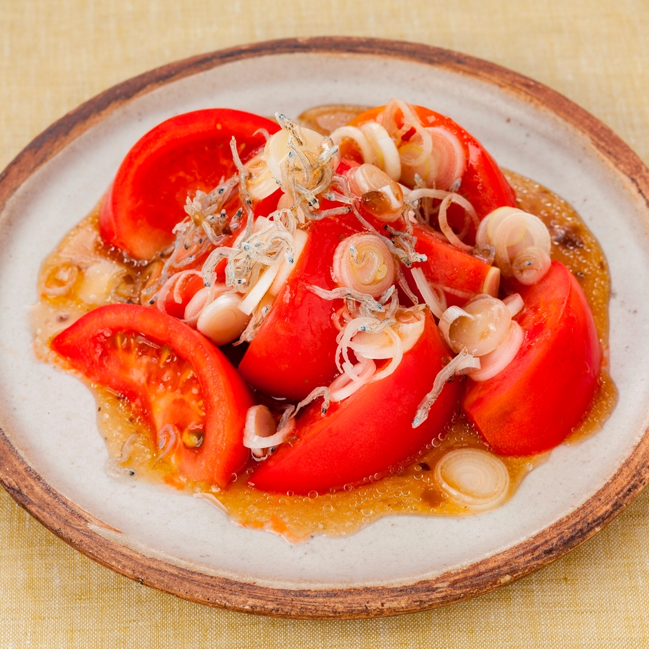 トマトとじゃこのさっぱりサラダ