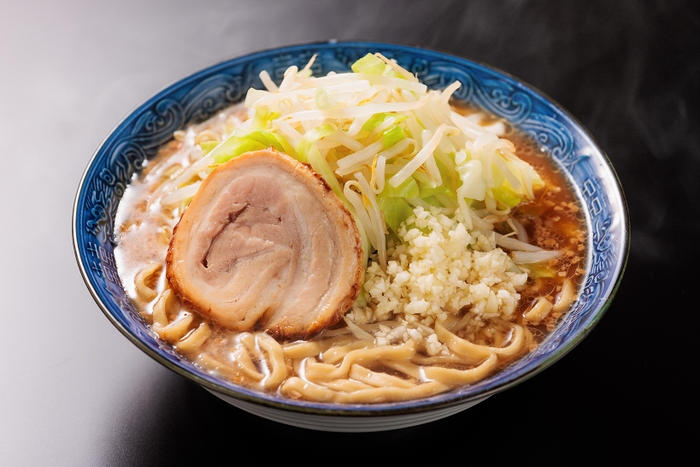 ＜販売中＞豚ラーメン