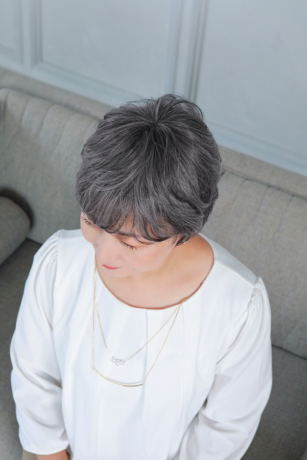 ダークグレイヘアTDGH 頭頂部