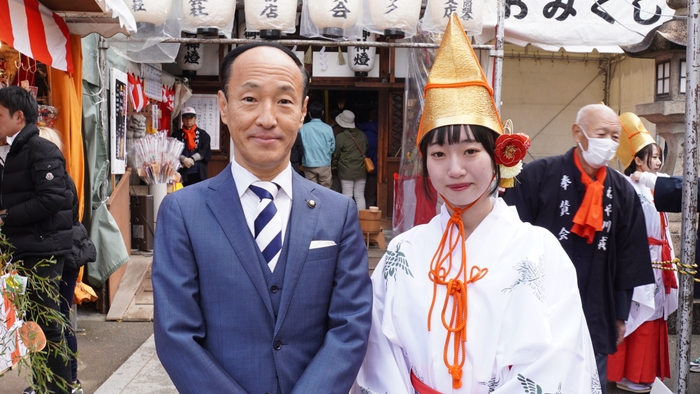 寝屋川市長　広瀬様と共に