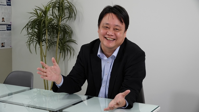 株式会社トライアンフ 代表取締役社長 日向 正嗣