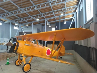 「赤とんぼ特攻」の日米遺族が沖縄で合同慰霊を実施　 昨年の企画展「赤とんぼ ～Willowと呼ばれた飛行機～」がつないだ 日米合同慰霊を報告