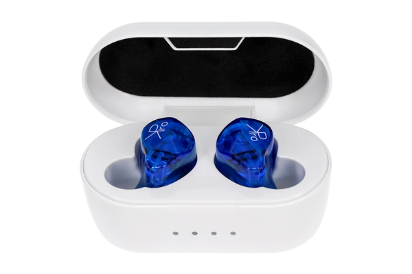 充電クレードルにKPro01本体を収めた様子