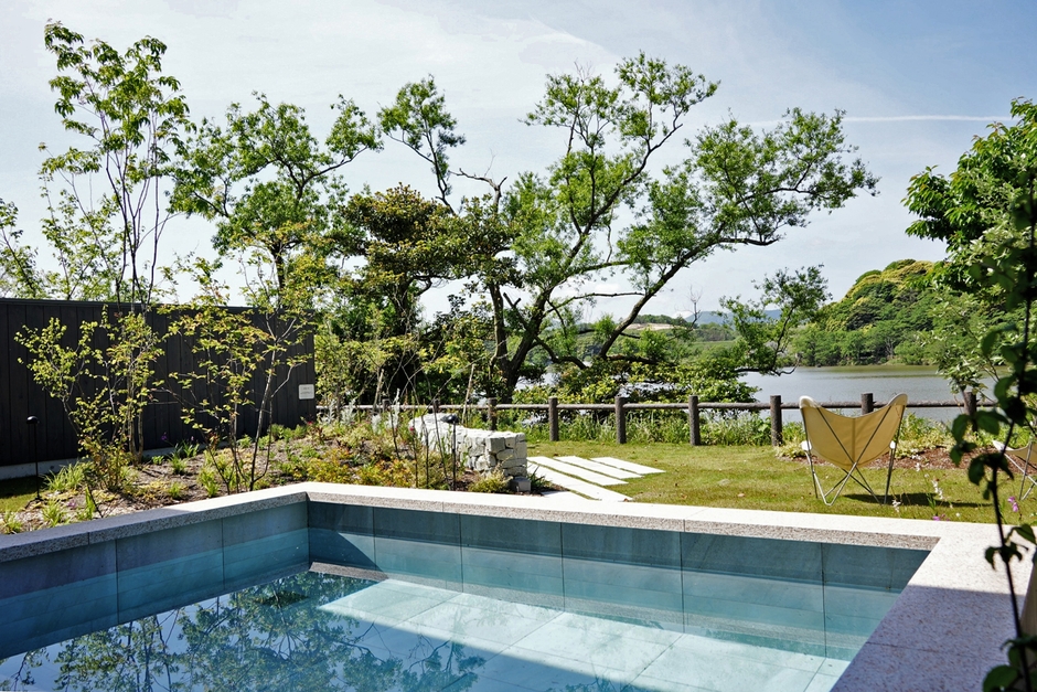 一棟貸切 特別棟ヴィラ 「湖邸 艸花 -SOKA-」のプライベートプール