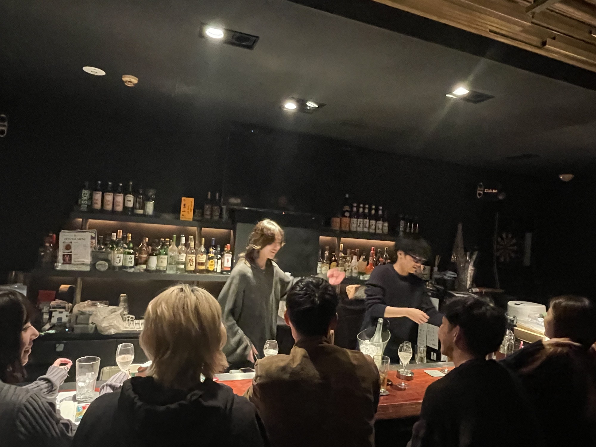 バブルの余韻が残る街に令和の若者がバーをオープン「etre（エートル）」