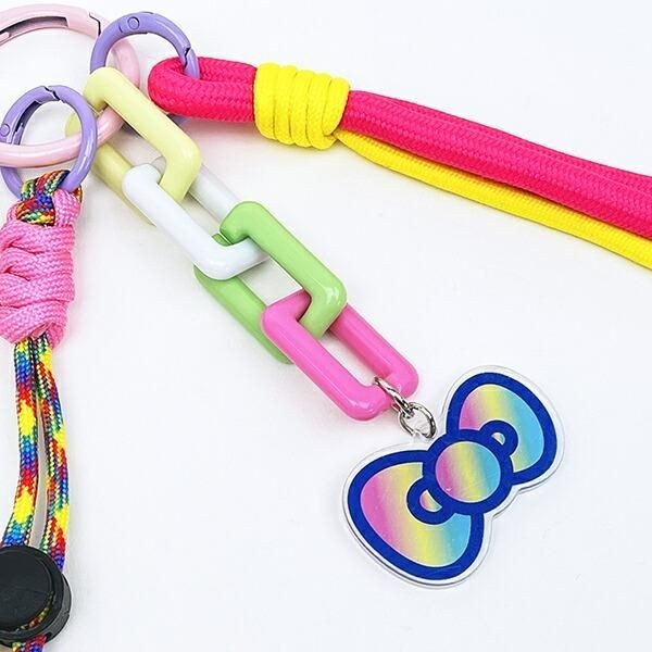 ハローキティのストラップチャーム