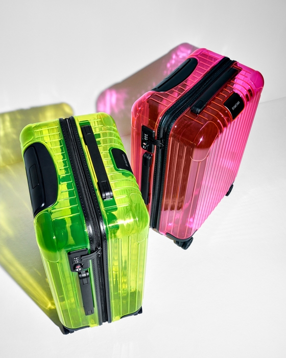 RIMOWA ESSENTIAL Cabin Neon