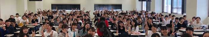 福祉課150名　人文学科150名　2コマ