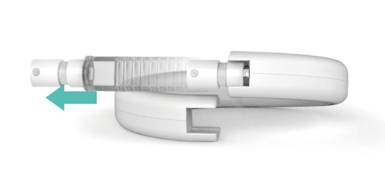 カートリッジを取り出したら、付属の容器から消毒液を充填してください