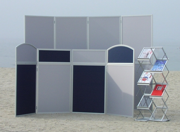 キムが輸入販売していたデンマーク産展示什器の一例