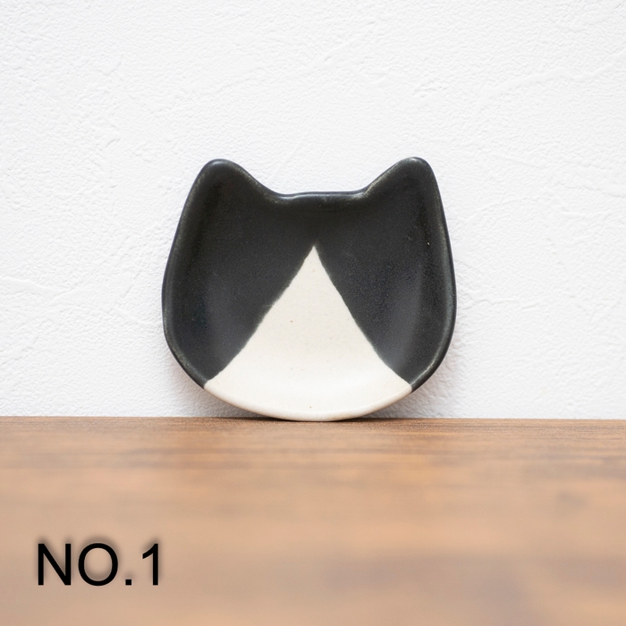 猫グッズ1 猫型のお皿(isaポタ)