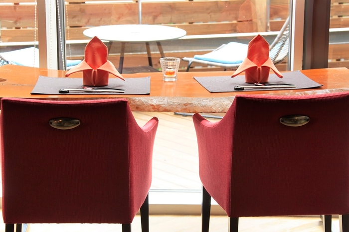 ＜レストラン＞