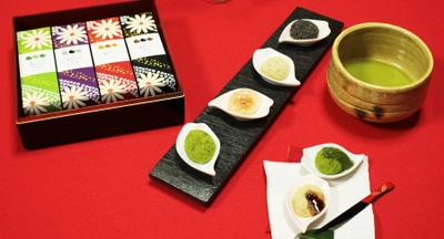 初体験！わらび餅の中から和束抹茶や秘伝しょうゆタレがトロり　 新商品『蜜わらび』4月1日発売