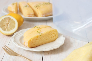 シリコーン製食品用保存容器「スタッシャー」1つで簡単に作れる！ 夏にぴったりのグルテンフリーケーキレシピを公開