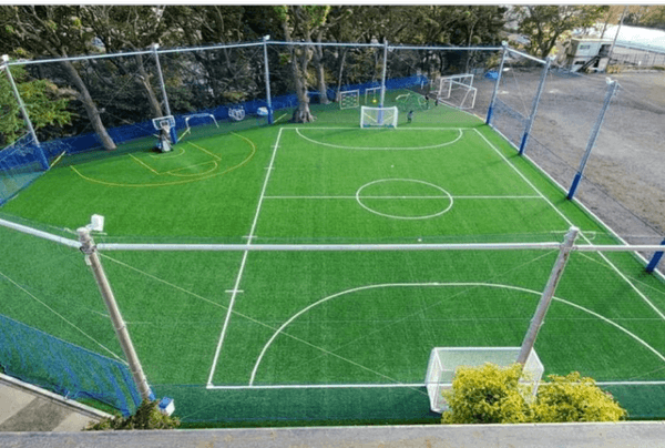 横浜朝鮮初級学校内