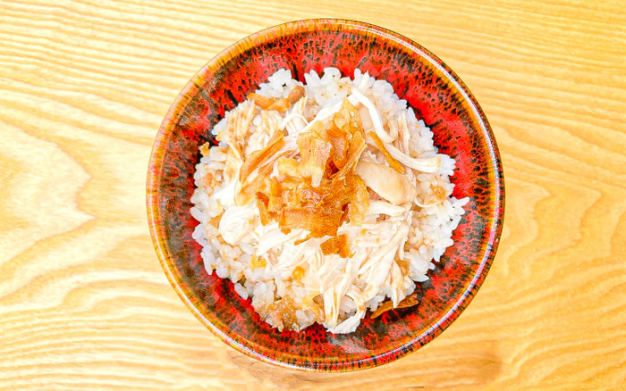 鶏ムネ肉を使用したヘルシーな「鶏肉飯（チーローハン）」商品イメージ