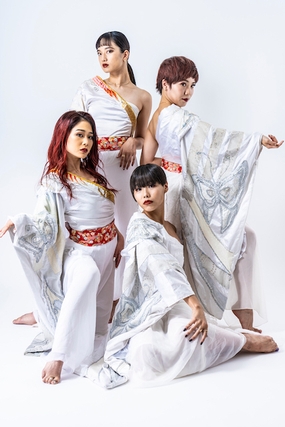 W-NINJA SHADOW:Momoko / Annie / YU-NA / Kyone