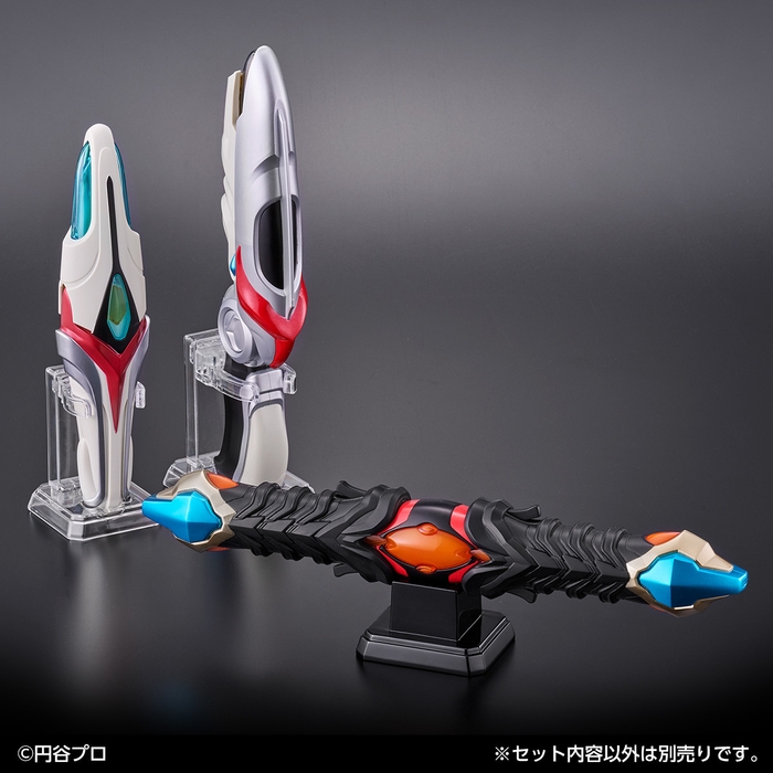 ウルトラレプリカ ダークエボルバー(3商品コレクションイメージ)