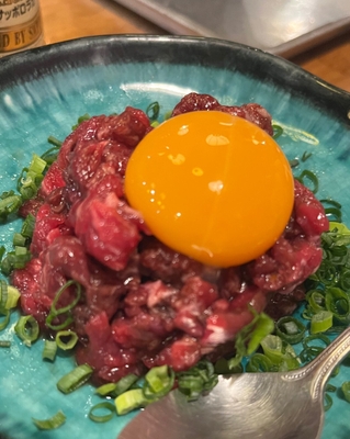 生ユッケ