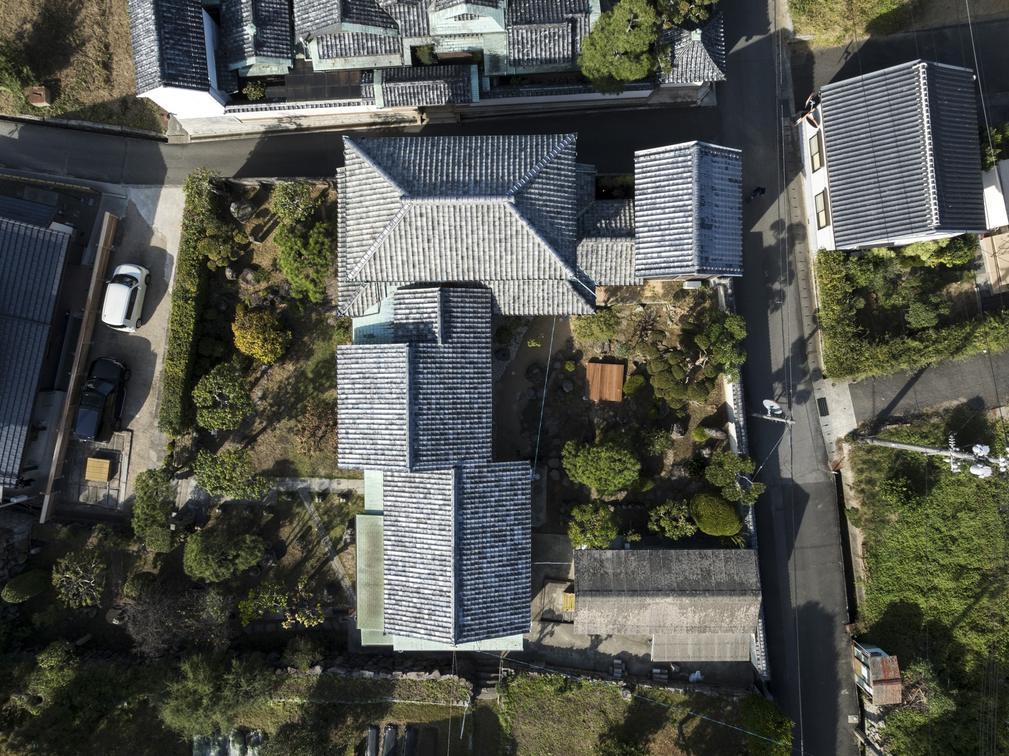 初公開。10年間毎月通い続けた元オーナー「実家は絶対朽ちさせない」。守り続けた空き家に新しい継承者が現れるまでの物語