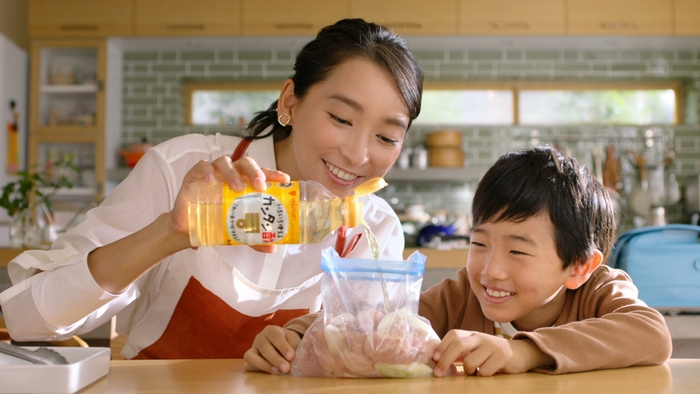 新TVCM「うっとり(鶏)しみうま漬け焼き篇」